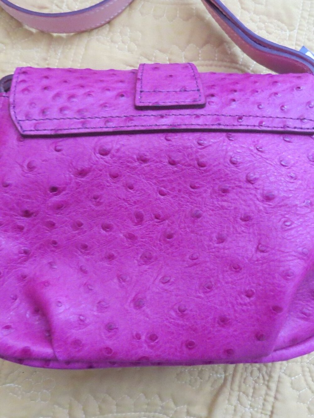 Dooney & Bourke Magenta Pink Ostrich Embossed Leather Crossbody Bag NWT - Picture 3 of 5